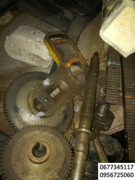 станок ит1м рейка ,вал ходовой винтовой,  валы, гитара, шестерни гитары, вал суппорта, рычаг подач